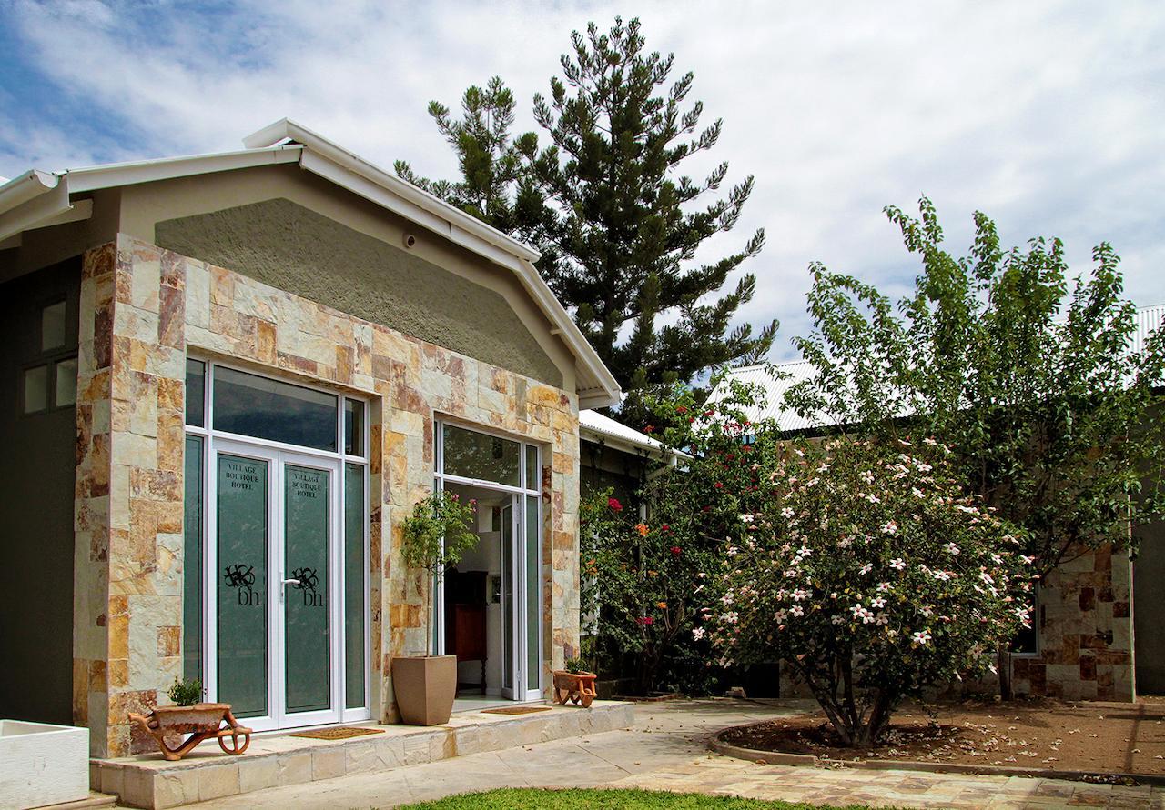 Village Boutique Hotel Otjiwarongo Exteriör bild