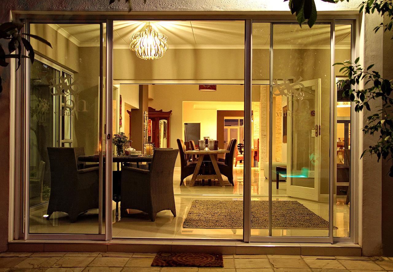 Village Boutique Hotel Otjiwarongo Exteriör bild