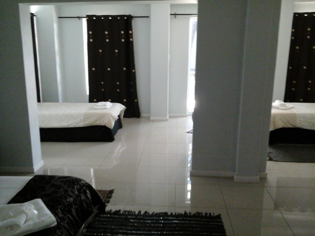 Village Boutique Hotel Otjiwarongo Rum bild