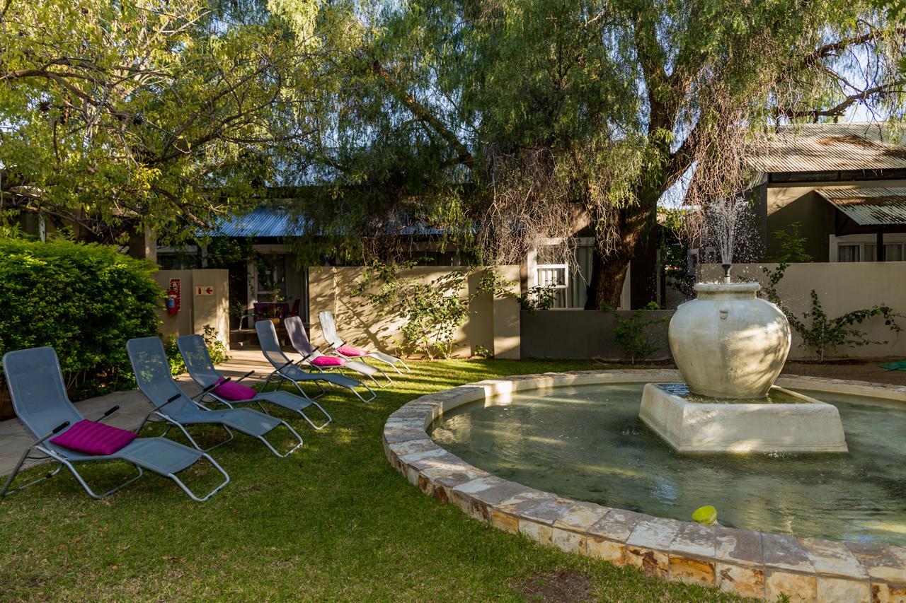 Village Boutique Hotel Otjiwarongo Exteriör bild