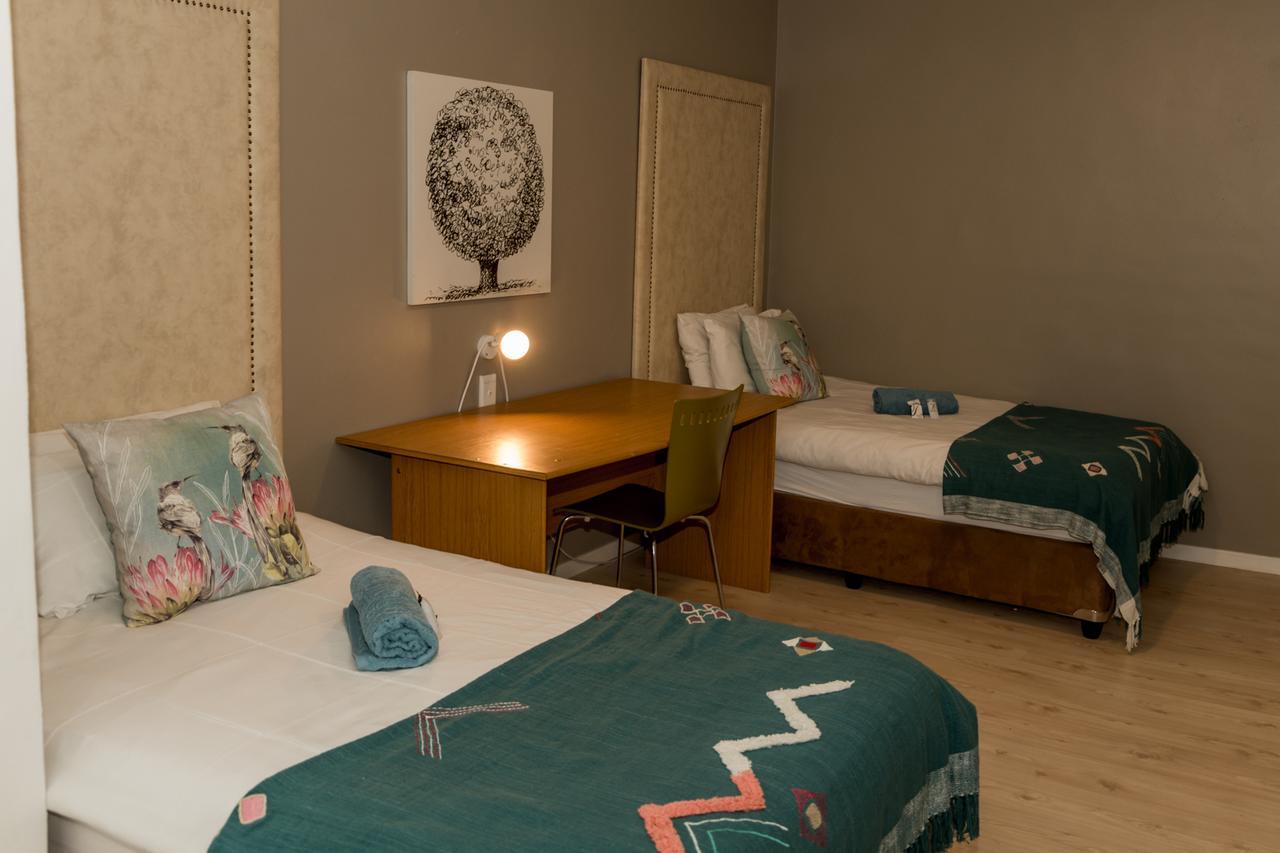 Village Boutique Hotel Otjiwarongo Exteriör bild
