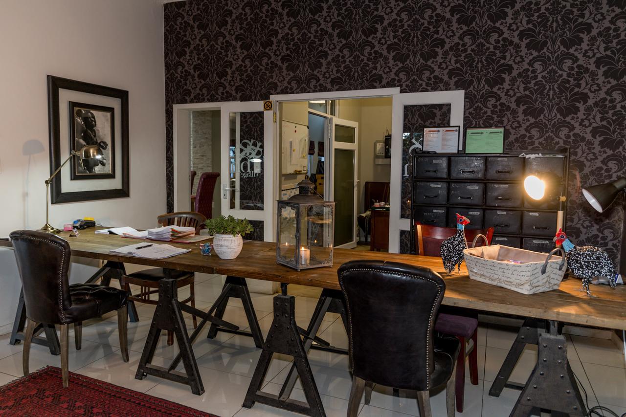 Village Boutique Hotel Otjiwarongo Exteriör bild