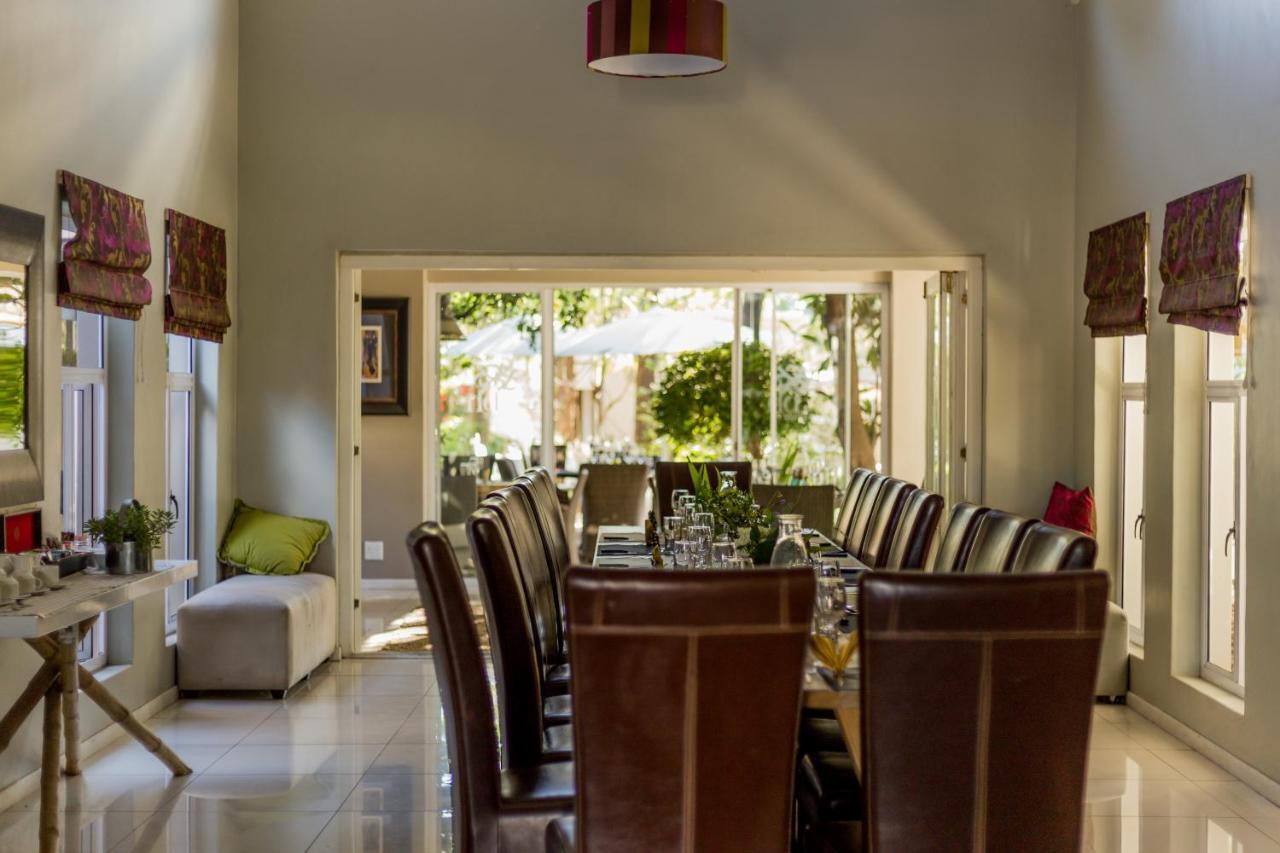 Village Boutique Hotel Otjiwarongo Exteriör bild